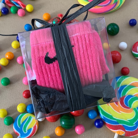 Custom Nike Tie Dye Crew Socks 2 Pack Gift Set - Picture 2 of 10